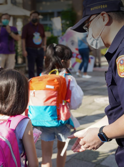 新北市政府警察局114年婦幼安全「國小海報創作」、「攝影創作」及「書法創作」比賽開跑囉!
